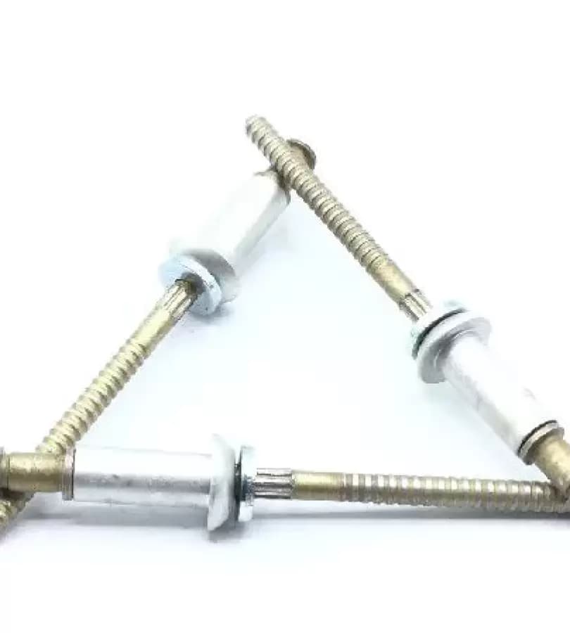 CR3243-4-02 RIVET/100